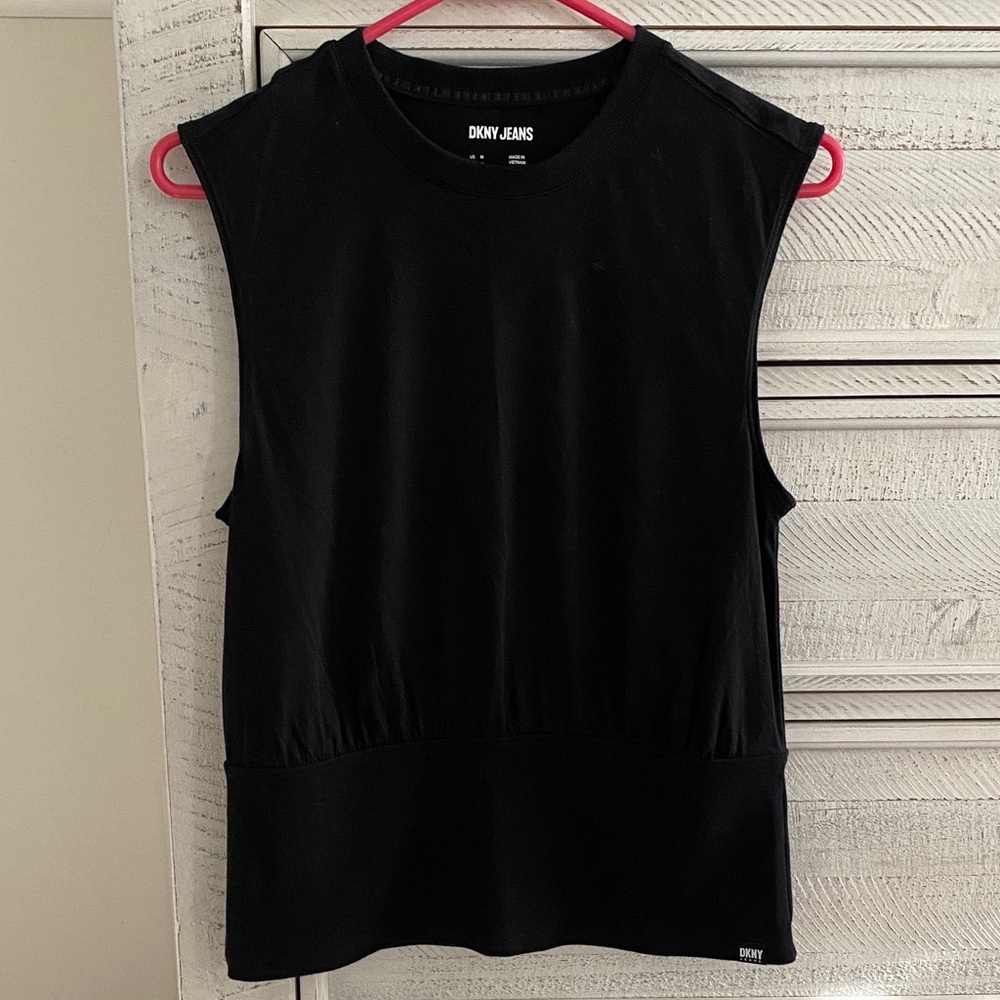 DKNY Black Sleeveless Crewneck Tank Top - Picture 1 of 6
